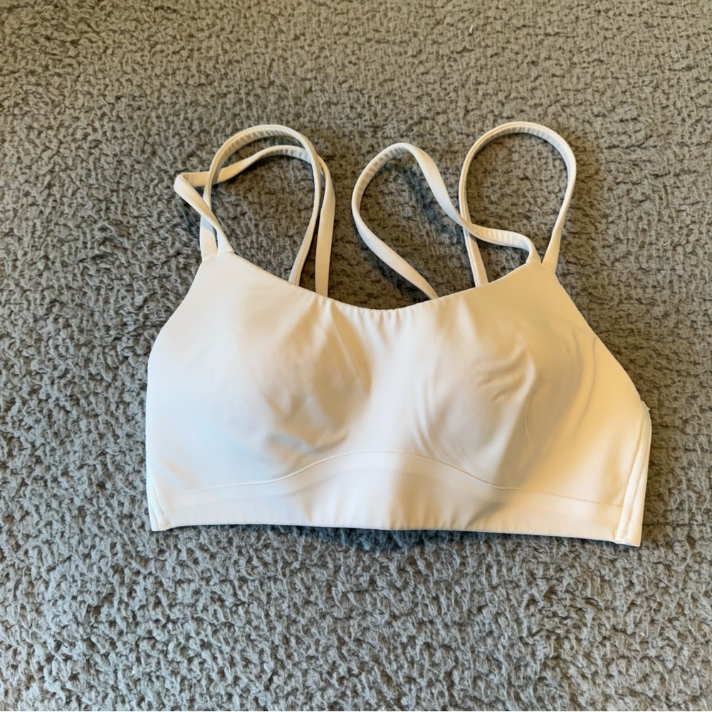 Lululemon Like a Cloud Ribbed Bra *Light Support, B/C Cup Bone Size 2